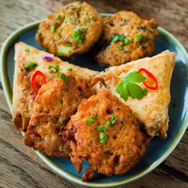 Crispy Vegetable Pakora for Tea Time
